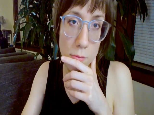 Live sex webcam photo for MinnieMoralia #255211408