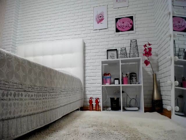 Live sex webcam photo for Malina_XXX #265512106