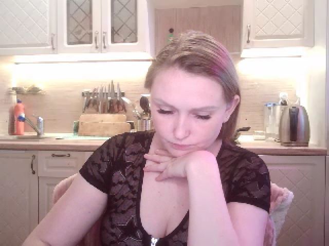 Live sex webcam photo for JaneGrey111 #263783696