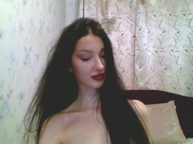 Live sex webcam photo for GirlPlayy #254358729