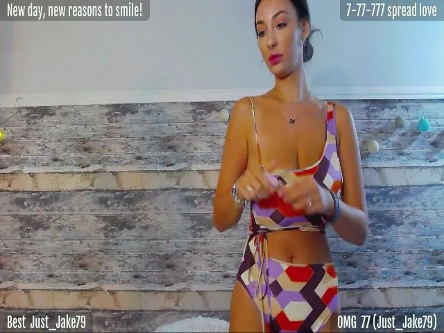 Live sex webcam photo for SkyV_ #264913308