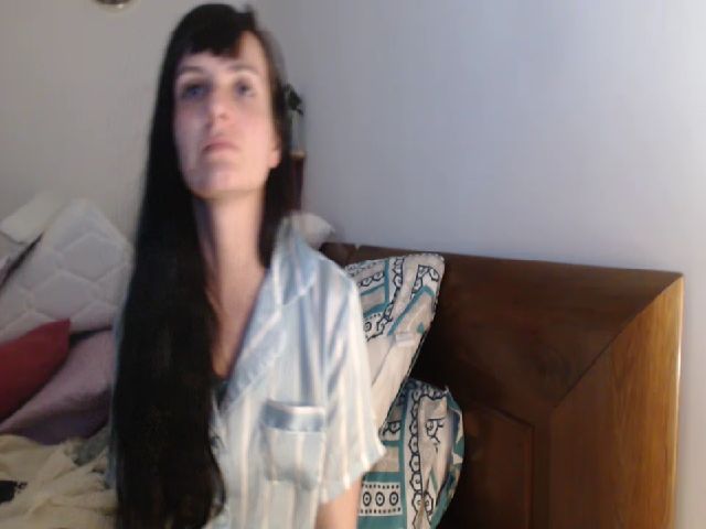 Live sex webcam photo for isabellazee2 #252949294