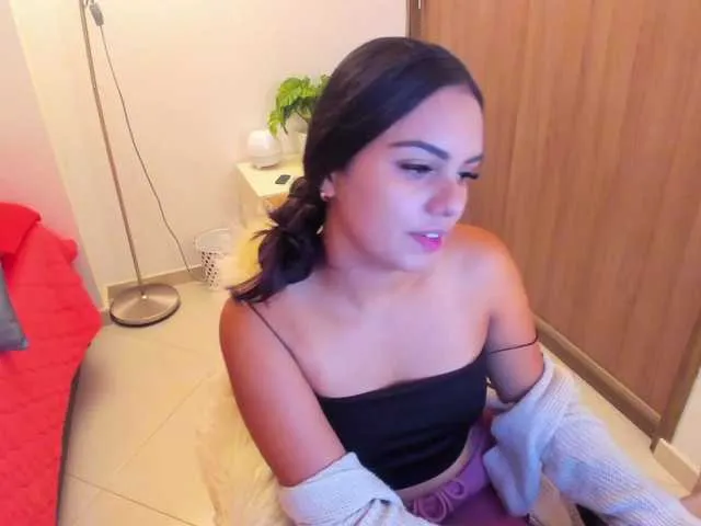 Live sex webcam photo for anthonellahil #250276780