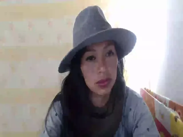 Live sex webcam photo for CHILENITAHOT #255159551