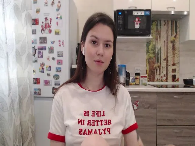 Live sex webcam photo for WonderXGirlXX #263102326