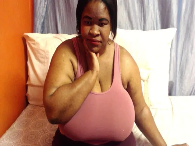 Live sex webcam photo for Sweetnozie #263616462