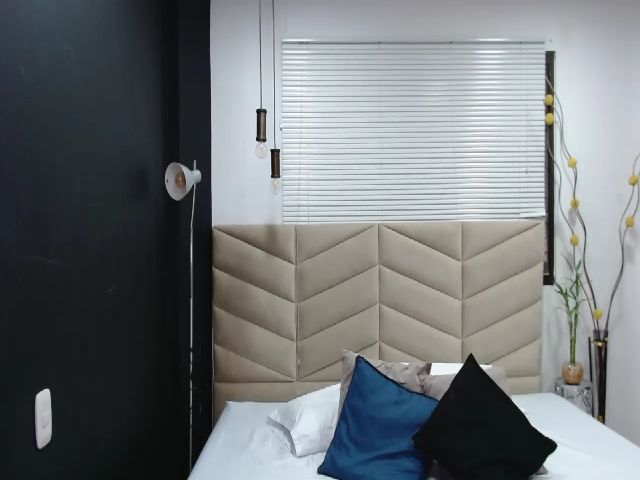 Live sex webcam photo for ShenLong3 #253928014