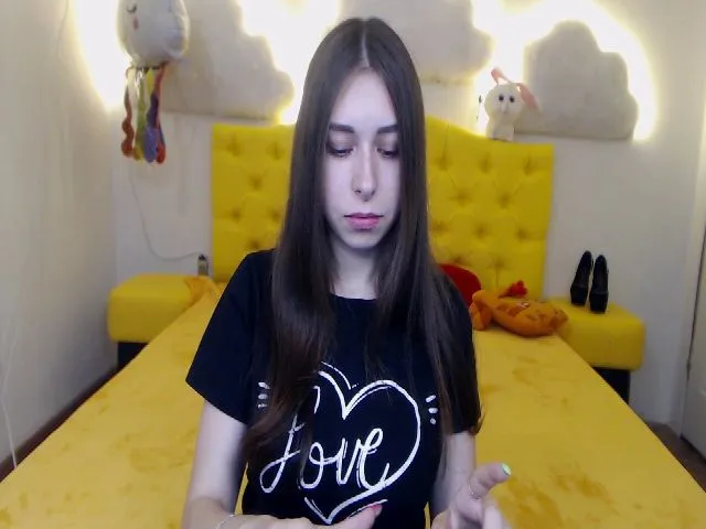 Live sex webcam photo for LindaJason #259803927