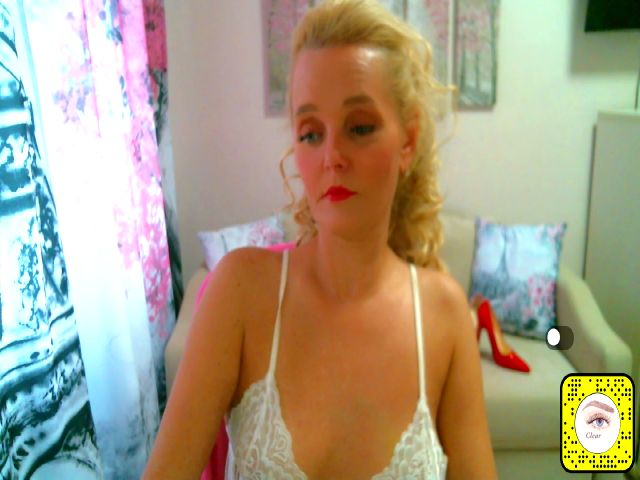 Live sex webcam photo for ChristiRoses #262616705