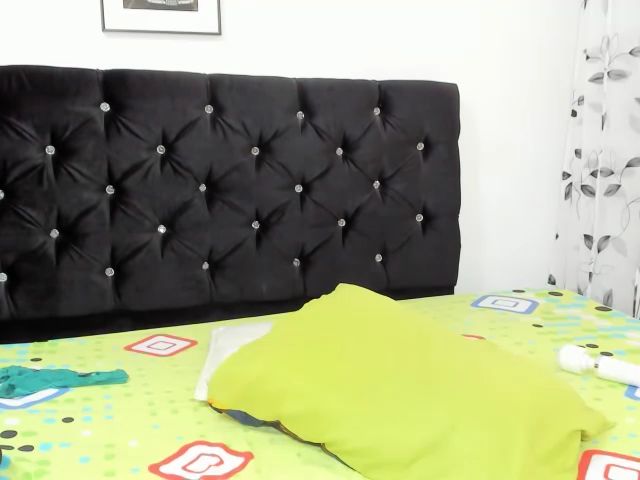 Live sex webcam photo for CHANEL_FOXY #256373534