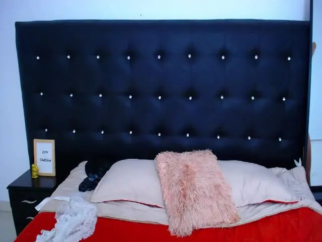 Live sex webcam photo for Jade_scarlet #259562740