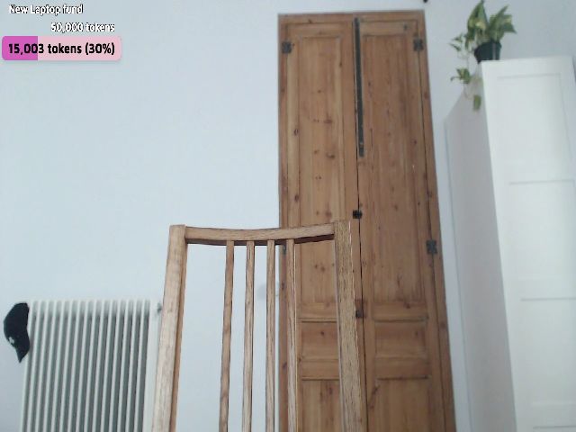 Live sex webcam photo for LolasPie #256301664