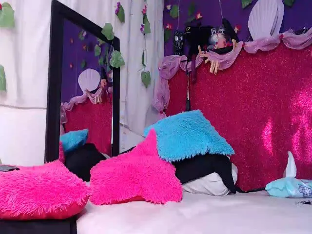 Live sex webcam photo for Hitomihard #258935737