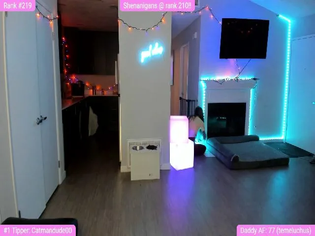 Live sex webcam photo for TheSharkQueen #259837183