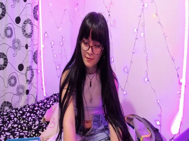 Live sex webcam photo for honeykitty__ #261078299