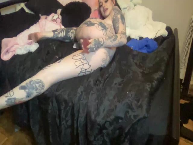 Live sex webcam photo for TATTOOBAMBI #262894833