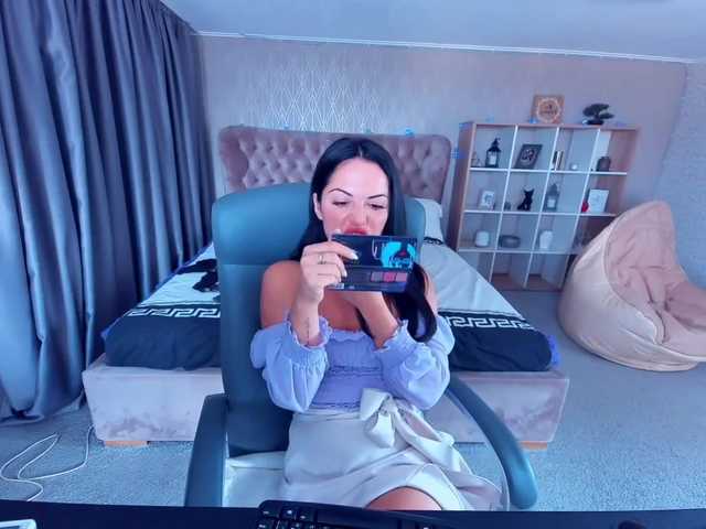 Live sex webcam photo for RayLenee #262638222