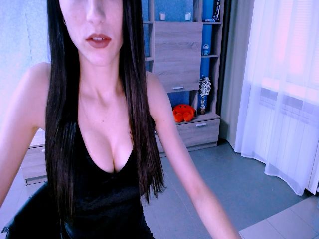 Live sex webcam photo for Frioninny #260057129
