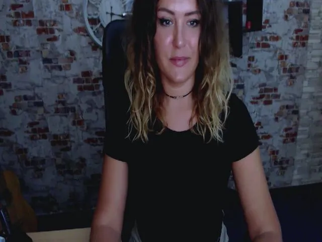 Live sex webcam photo for Noreya #253518282