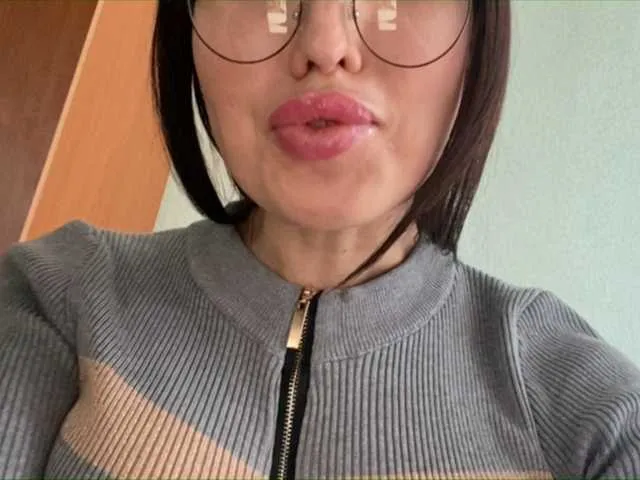 Live sex webcam photo for Maleficenttt #241027972