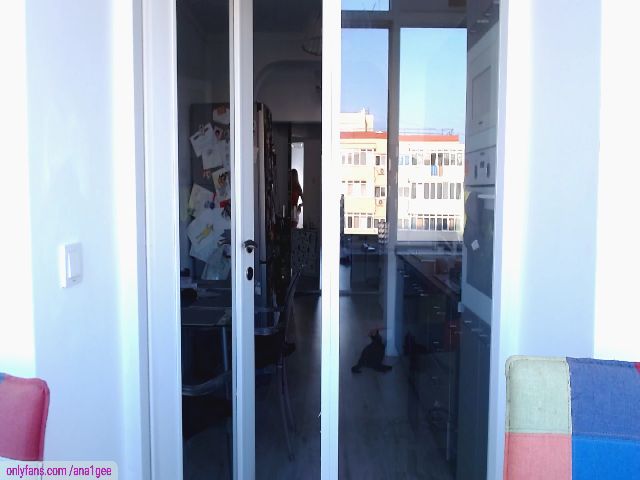 Live sex webcam photo for AnaGee #263183330