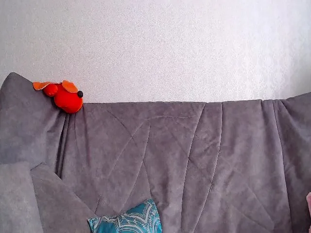 Live sex webcam photo for SpicyDessert #262402764