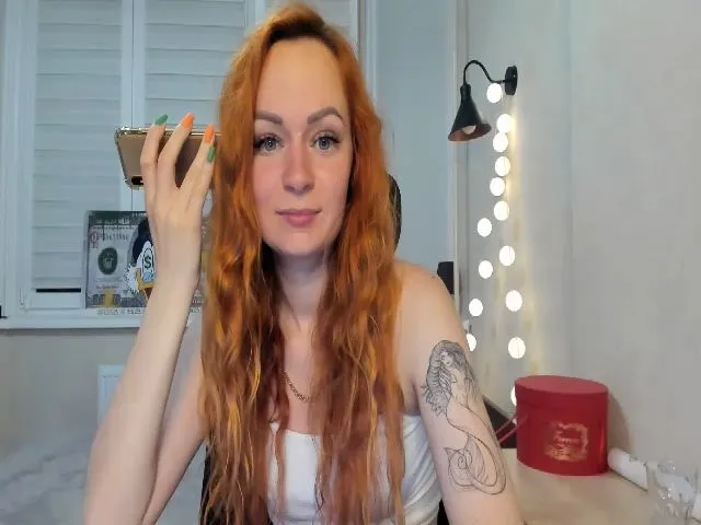 Live sex webcam photo for SimonettaV #257176967