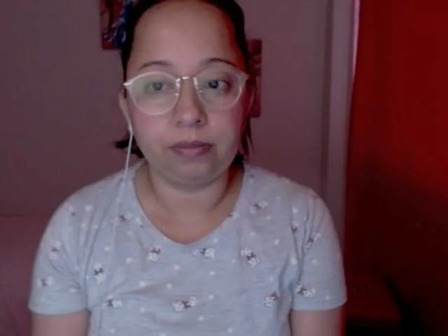 Live sex webcam photo for Ailyn88 #252807750