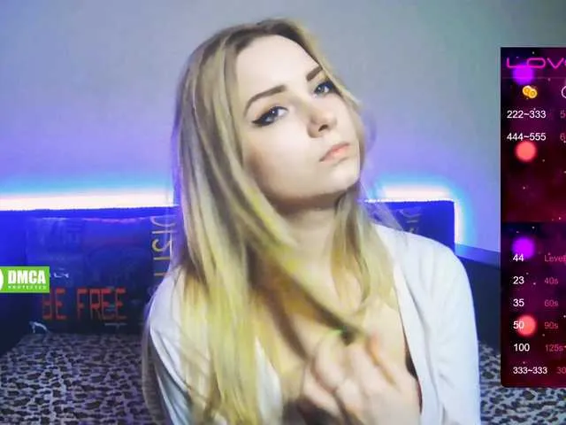Live sex webcam photo for ORNELLAMUTTY #243688210