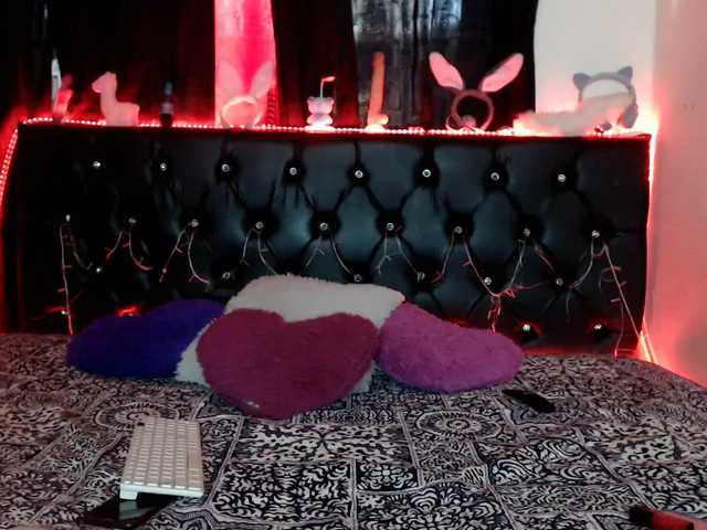 Live sex webcam photo for passionwine #254942956