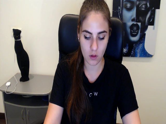 Live sex webcam photo for MollyKiss_ #263210361