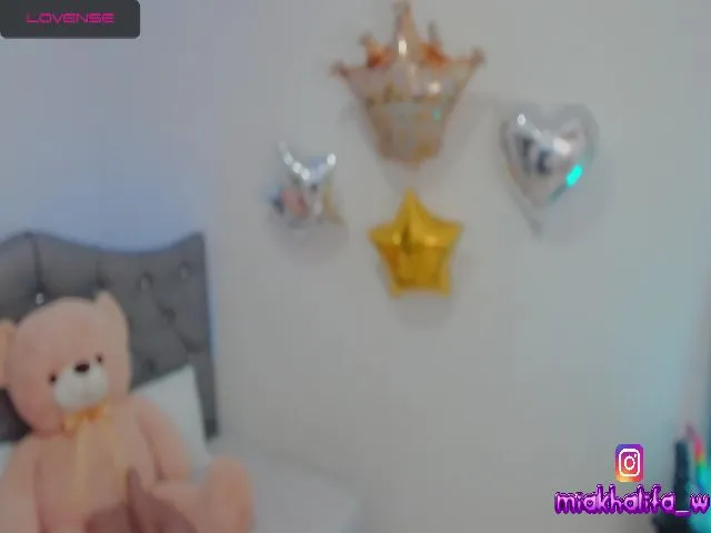 Live sex webcam photo for Miakhalifa_w #261844155