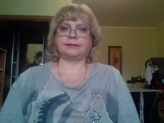 Live sex webcam photo for LOLA88888 #241373730
