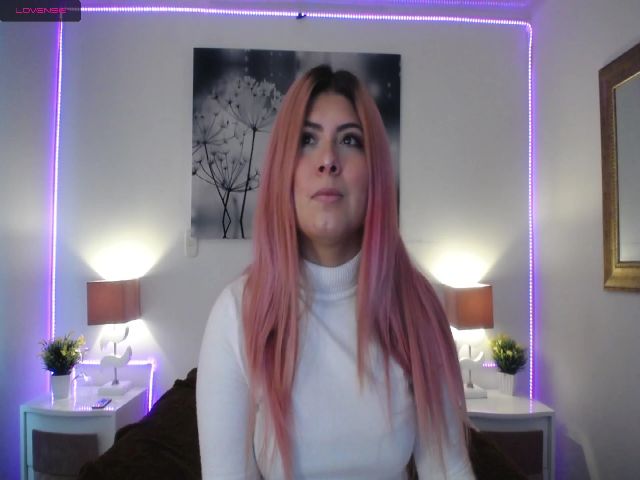 Live sex webcam photo for NicolSaenz #255935459