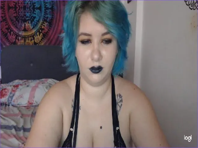 Live sex webcam photo for GoddessEmma #254104280