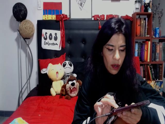 Live sex webcam photo for MilfKatty #256684590