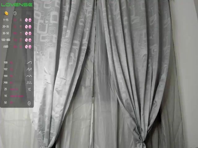 Live sex webcam photo for Rubi_26_ #261229536