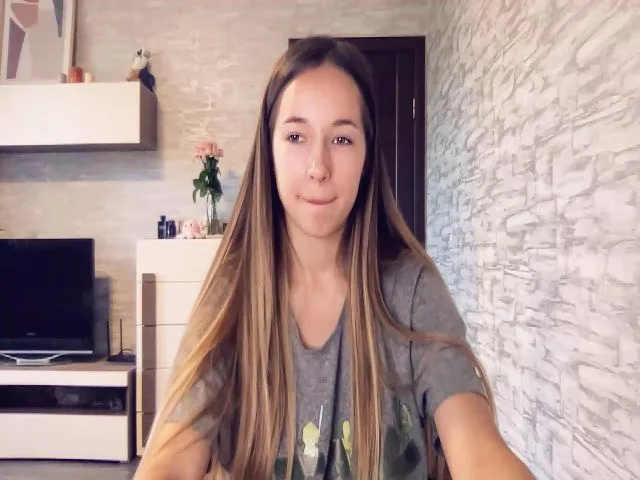 Live sex webcam photo for YourSonya_ #263550124