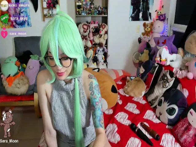 Live sex webcam photo for Sara_Skys #256752408