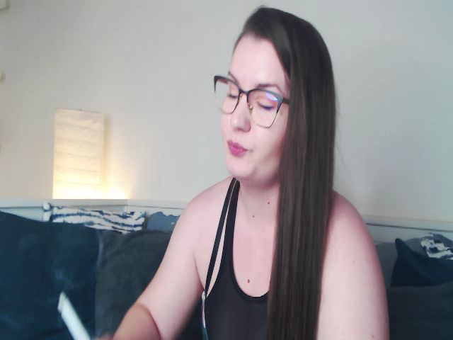 Live sex webcam photo for EveGoddes #253113054