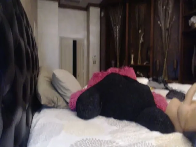 Live sex webcam photo for Autumn_Blonde #258584085