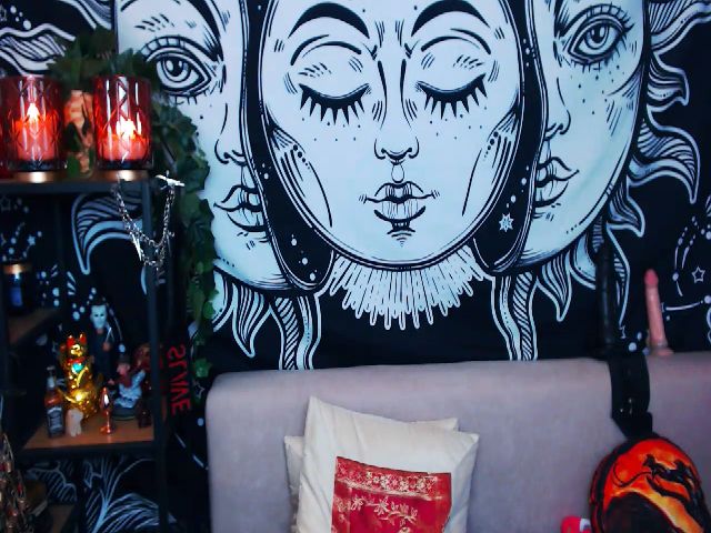 Live sex webcam photo for GodessFreya #254389088