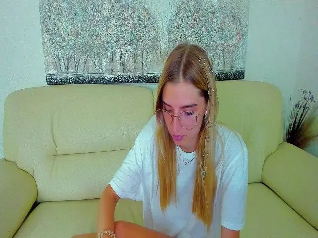 Live sex webcam photo for Springibabby #265068378