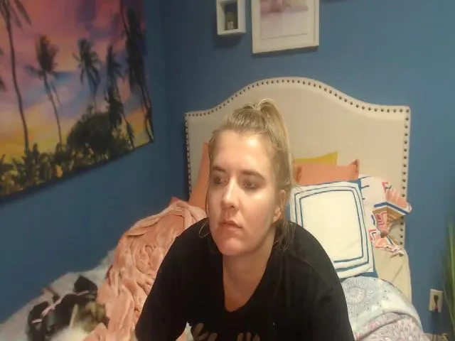 Live sex webcam photo for SnowWhiteXxxx #256668114