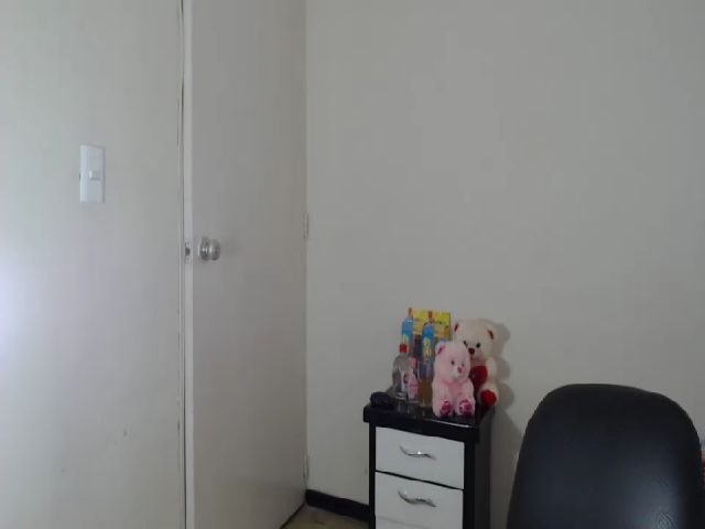 Live sex webcam photo for cata122 #255762797