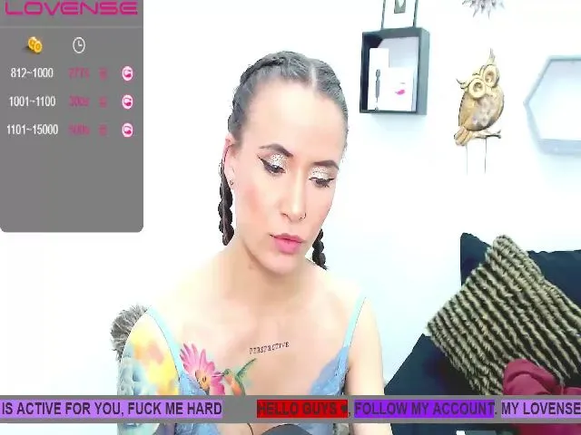 Live sex webcam photo for Avaa22_ #256533262