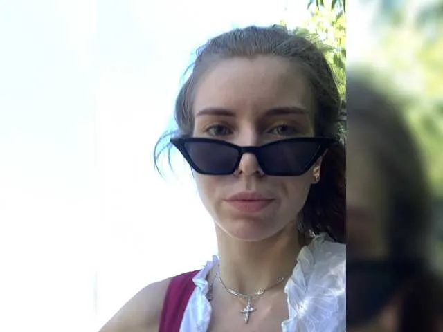 Live sex webcam photo for kika-Co #247863624