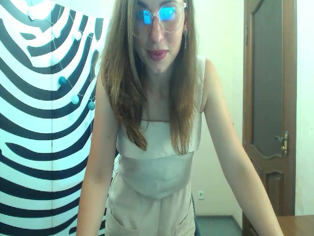 Live sex webcam photo for HeartGirl #256736747