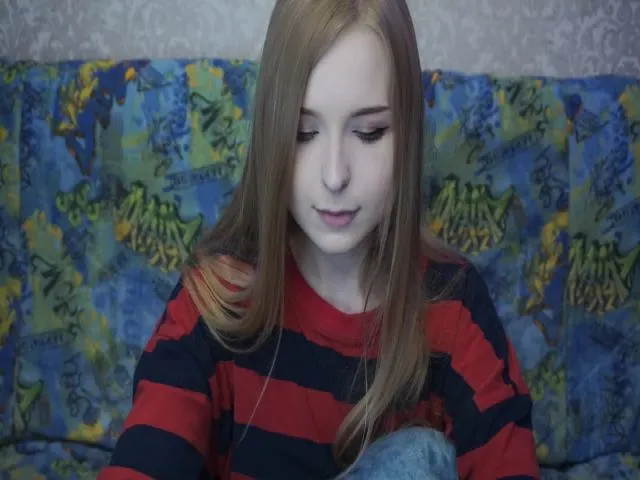 Live sex webcam photo for Smoke_Vikki #264693760