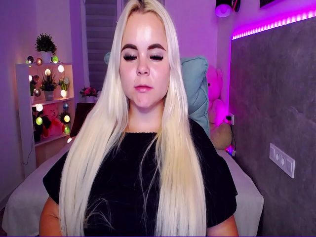 Live sex webcam photo for Jenni__fer #253615896